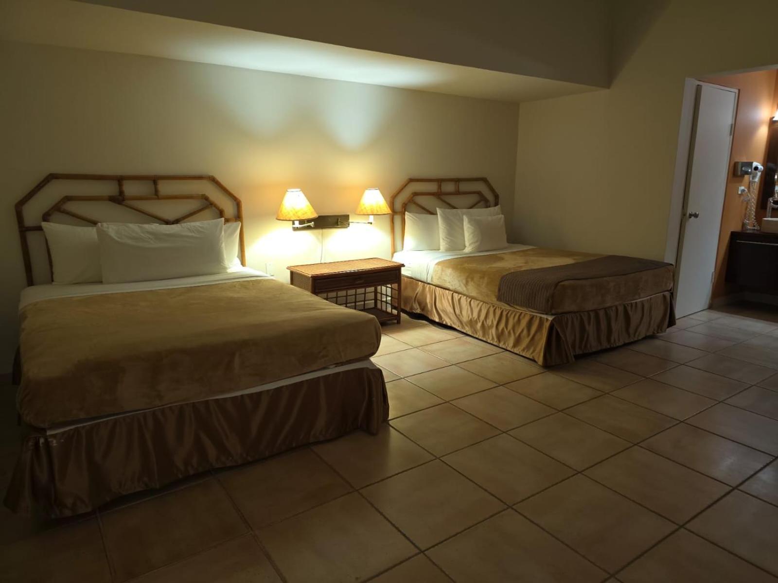 Private Family Room In Coronado Luxury Club & Suites Playa Coronado Extérieur photo